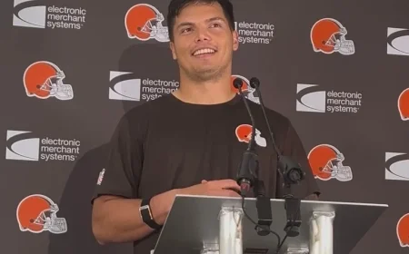 Dillon Gabriel’s Insights on Shedeur Sanders’ Pantomime Interview During Quarterback Switch Day