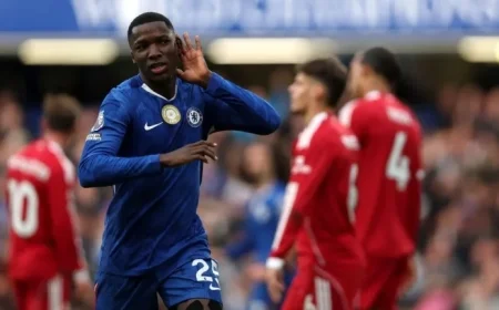 Chelsea vs Liverpool: Caicedo’s Stunner Seals a Vital Win Amid Injuries and Storm Chaos