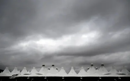 Severe Thunderstorms Cause Over 400 Flight Delays at Denver International Airport