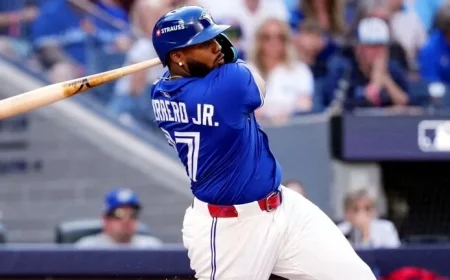 Vlad Jr’s Playoff Heroics Propel Blue Jays to Victory Over Yankees