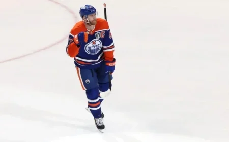Connor McDavid inks 2-year $12.5 million AAV contract extension with Edmonton Oilers