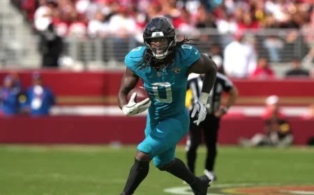 Devin Lloyd’s Stunning 99-Yard Pick-Six Propels Jaguars to 21-14 Lead