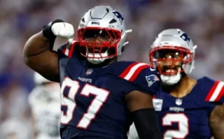 Mariners Fan Catches Cal Raleigh Homer While Sporting Perfect Dumper Shirt Against Tigers