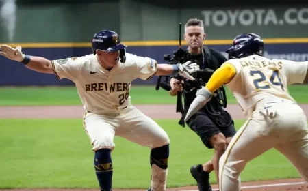 Brewers Playoff Schedule: Game 3 Start Time and Details for Matchup Against Cubs