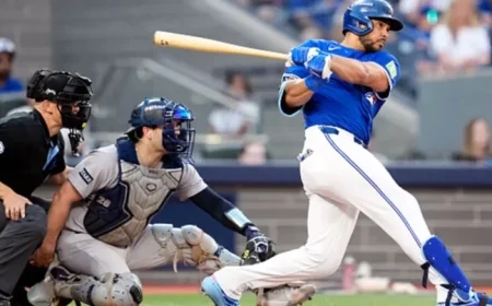 Impact of Santander’s Inclusion in Game 3 Lineup over Straw: What It Means for the Team