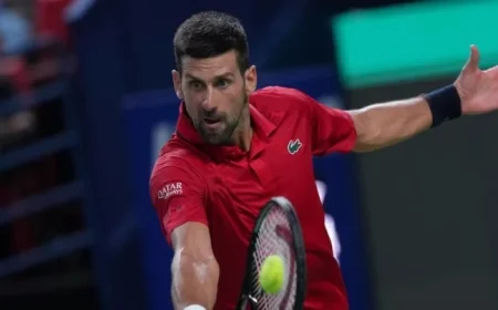 Novak Djokovic Battles Fatigue and Humidity to Advance to Shanghai Quarterfinals