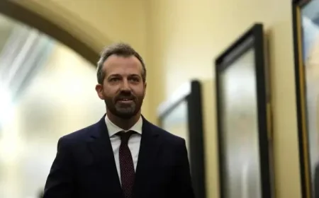 Canada Post Strike Intensifies as Union and Minister Gear Up for Crucial Talks Amid Growing Pressure to Resolve Disputes