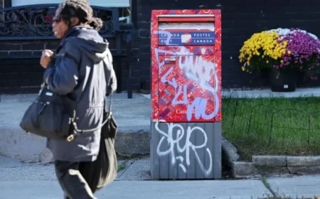 Cracks Emerge in Canada Post Strike as Workers Criticize Walkout Strategy