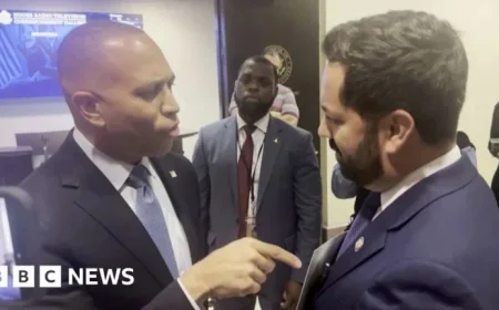 Jeffries Urges Lawler to Stay Silent in Tense Exchange