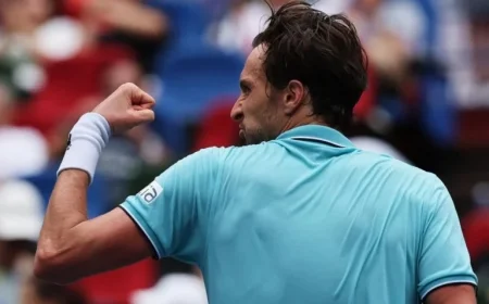 Arthur Rinderknech Defeats Félix Auger-Aliassime to Secure Shanghai Masters 1000 Semifinals Spot