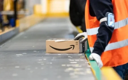 Amazon Stock Reaches Critical Point as Prime Discount Event and Pharmacy Expansion Drive Growth