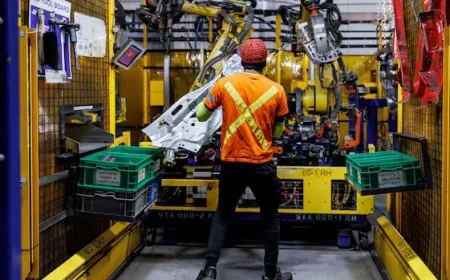 Canada’s Economy Surges with 60,000 New Jobs in September Led by Manufacturing Gains