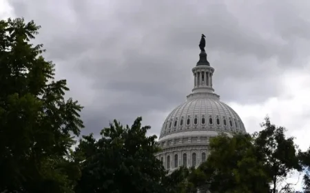 White House Initiates Widespread Layoffs as US Shutdown Standoff Continues