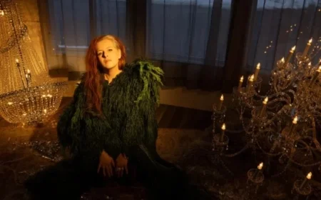 Neko Case Cancels Concert After Venue Refuses to Remove Armed Guard