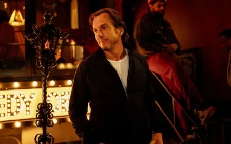 Review of Will Arnett in Bradley Cooper’s Dramedy Is This Thing On?