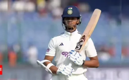 Yashasvi Jaiswal Challenged to Break Virender Sehwag’s Legendary 300 Run Record