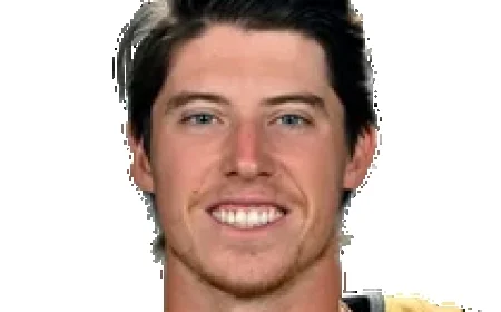 Mitch Marner Shines with Two Key Assists in Matchup Against Kings