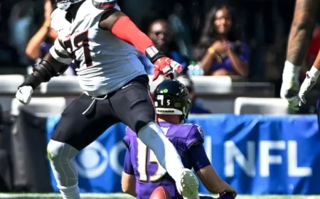 Houston Texans’ Edwards Sacks Baltimore Ravens QB Rush in Stunning Baltimore Showdown Photo