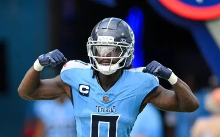 Titans Wide Receiver Injured During Game Against Raiders