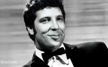 Tom Jones and Burt Bacharach Delight Fans with Raindrops Keep Falling on My Head Duet Performance