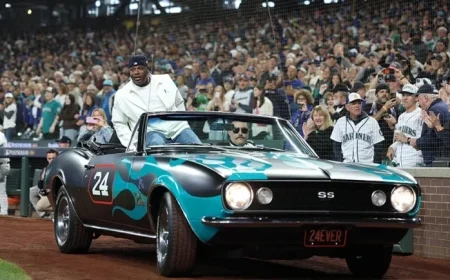 Griffey’s Must-See Entrance Steals the Show at Mariners’ Game 5