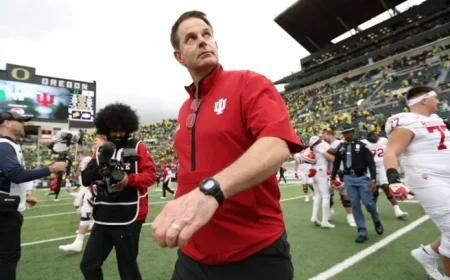 Indiana triumphs over Oregon 30-20 in thrilling clash of top-ranked teams