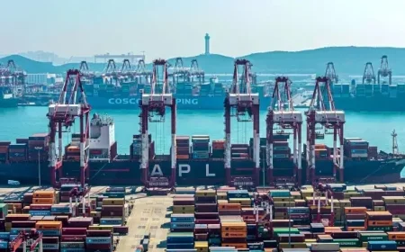 China Firmly Resists Trump’s 100 Percent Tariff Threat in Trade Standoff