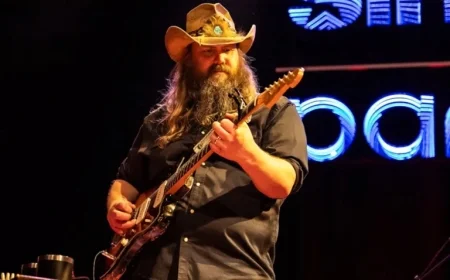 Country music star delays concerts due to doctor’s advice