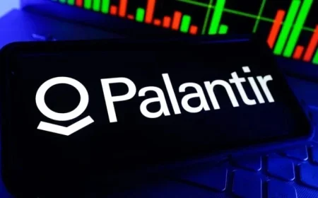 Top BofA Analyst Boosts Palantir Stock Prediction to Industry-Leading $215