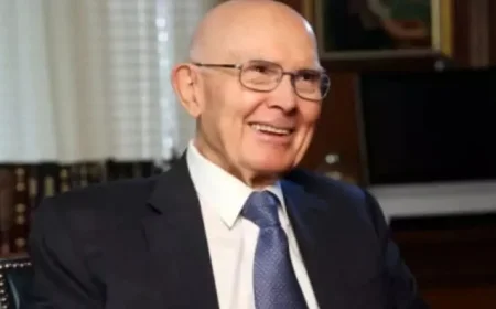 Dallin H. Oaks’ Approach to Ministry for Sexual and Gender Minorities When Law Intersects Love
