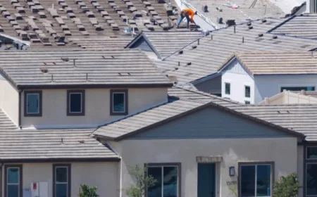 US 30-Year Fixed Mortgage Rate Drops as Prospective Buyers Remain Hesitant