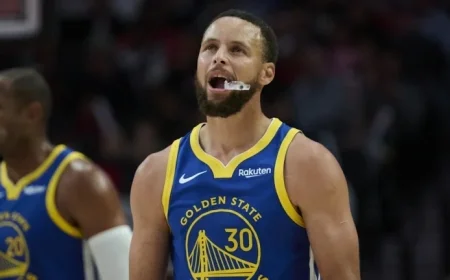 NBA Fans Buzzing Over Steph Curry’s Stellar Performance Against Trail Blazers