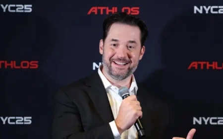 Reddit Cofounder Alexis Ohanian Claims a Significant Portion of the Internet is Dead