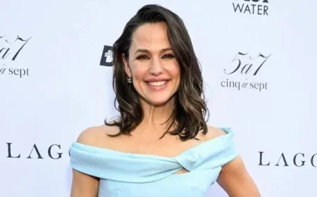 Jennifer Garner radiates happiness with John Miller reports source