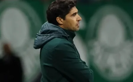 Palmeiras Lineup Changes: Abel Shakes Up Attack with Vitor Roque’s Return