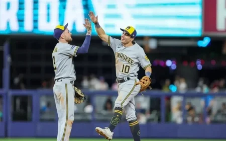 Milwaukee Brewers’ Stars Brice Turang and Sal Frelick Become 2025 Rawlings Gold Glove Finalists