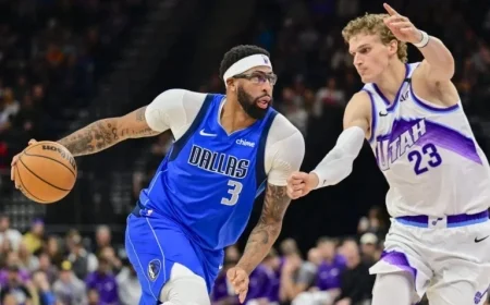 Anthony Davis Embraces Post-Surgery Lifestyle with Protective Glasses as a New Staple – The Athletic