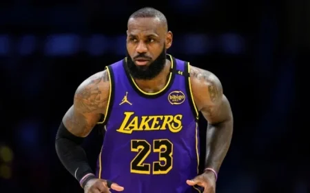 LeBron James Eyes Mid-November Comeback from Sciatica for Lakers