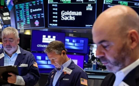 Wall Street Tumbles Amid Decline in Financial Stocks