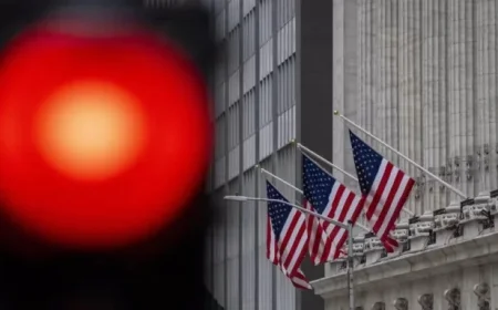 Investors Beware: Loan-Loss ‘Cockroaches’ Are Shaking Bank Stocks – Key Insights You Need