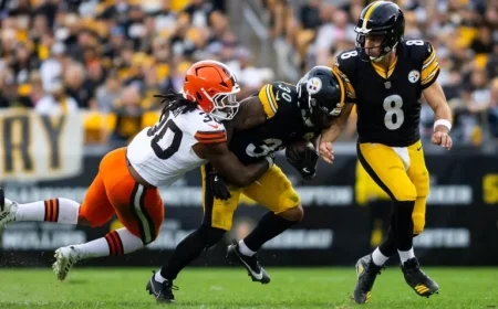 Aaron Rodgers Criticizes Steelers Running Back After Botched Faux-Flea-Flicker Attempt