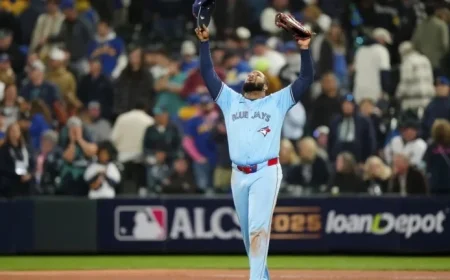 Guerrero and Springer Ignite Blue Jays with 5 Home Runs Crushing Mariners 13-4 to Narrow ALCS Deficit to 2-1