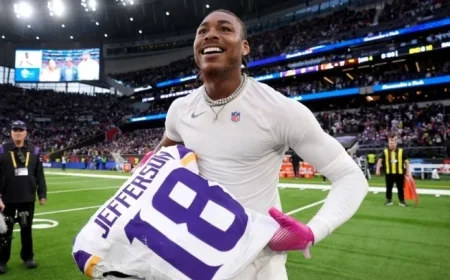 Justin Jefferson pulls off epic prank as photographer on Vikings GM Kwesi Adofo-Mensah