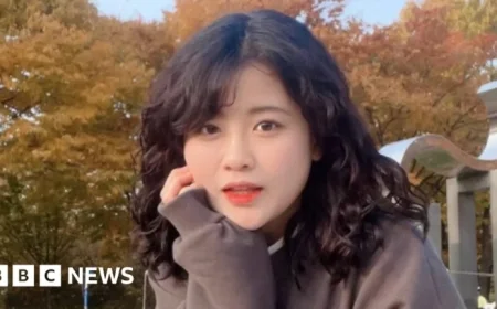 South Korean Author Baek Se-hee of I Want to Die But I Want to Eat Tteokbokki Passes Away at Age 35