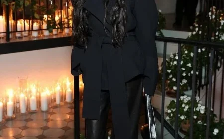 Demi Moore Stuns with Timeless Beauty at Bobbi Brown Event