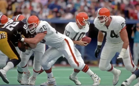 Tragic Passing of Former Notre Dame and NFL Star at 62 Shocks Fans