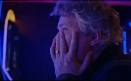 Aidan Gillen Stars as a 1980s Pop Icon Confronting a Moral Crisis in Kathryn Fergusons Nostalgie