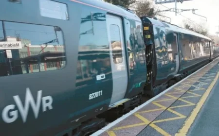 Trespassers Cause Train Delays Between Paddington and Reading