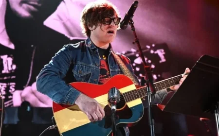 US Singer Ryan Adams Apologizes to Melbourne Fans for ‘Train Wreck’ Concert