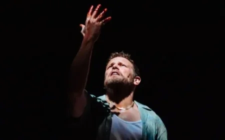 First Look Images of ‘Outlander’ Star Sam Heughan in RSC’s ‘Macbeth’ Released